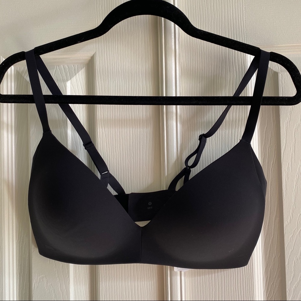 NWT Lululemon Take Shape Bra - Black